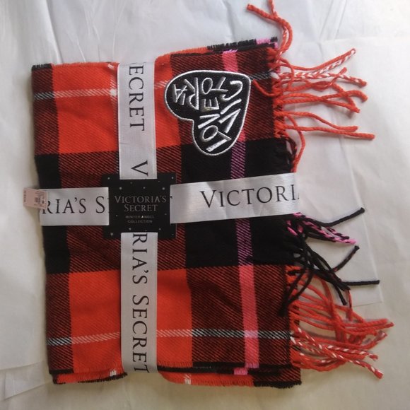 NWT Victoria's Secret Winter Angel Collection Signature plaid  with heart - Picture 8 of 13